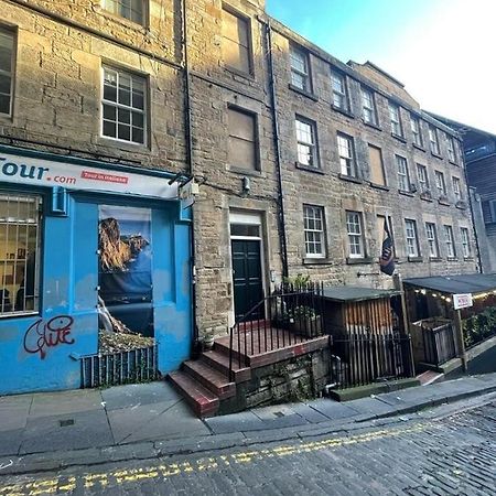Royal Mile Old Fishmarket Close Edinburgh Exterior photo